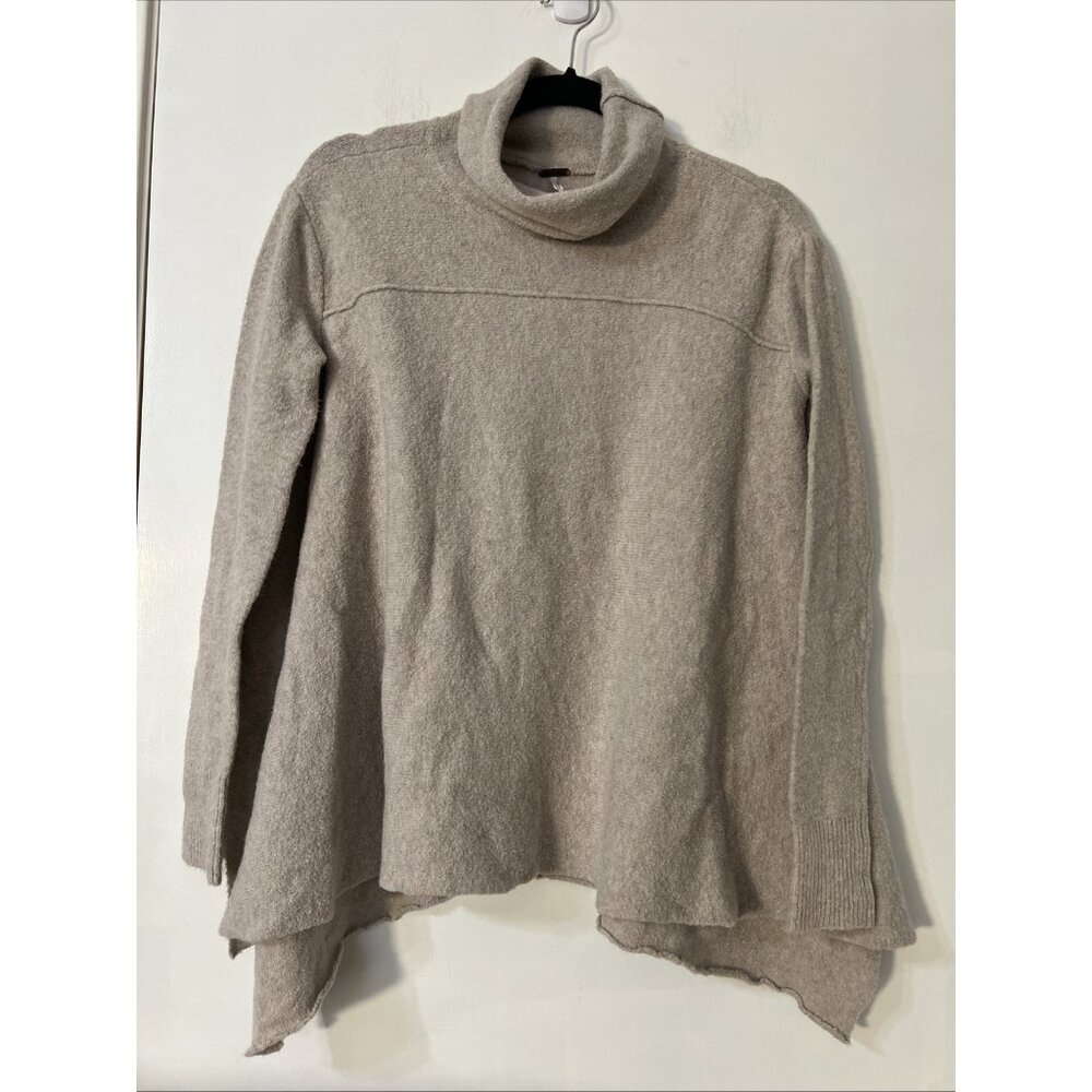 Free People Women's Turtle Cowl Neck Asymmetrical Hem Sweater Size Small Beige